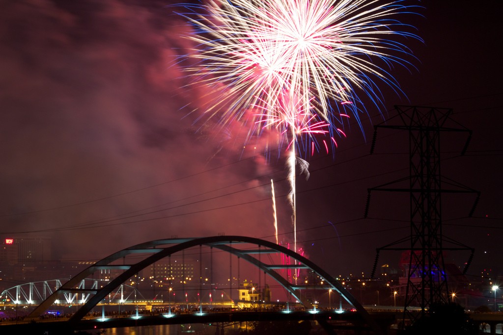 Fogos de artifício em cidades dos EUA 